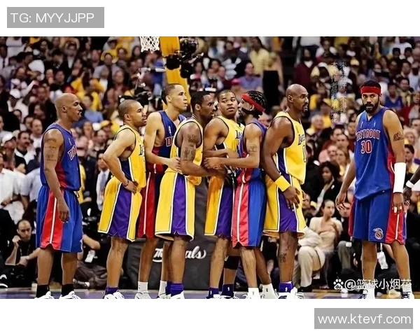 科比领衔湖人对决热火圣诞大战再现经典对抗与激情时刻